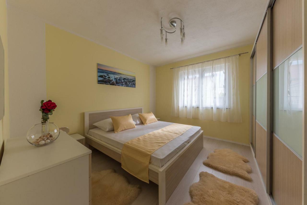 Apartment Danijela II シベニク エクステリア 写真