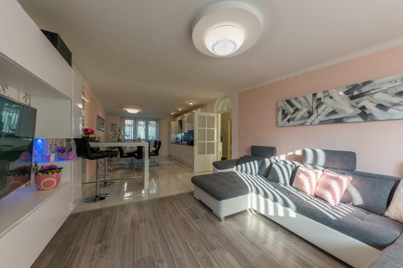Apartment Danijela II シベニク エクステリア 写真