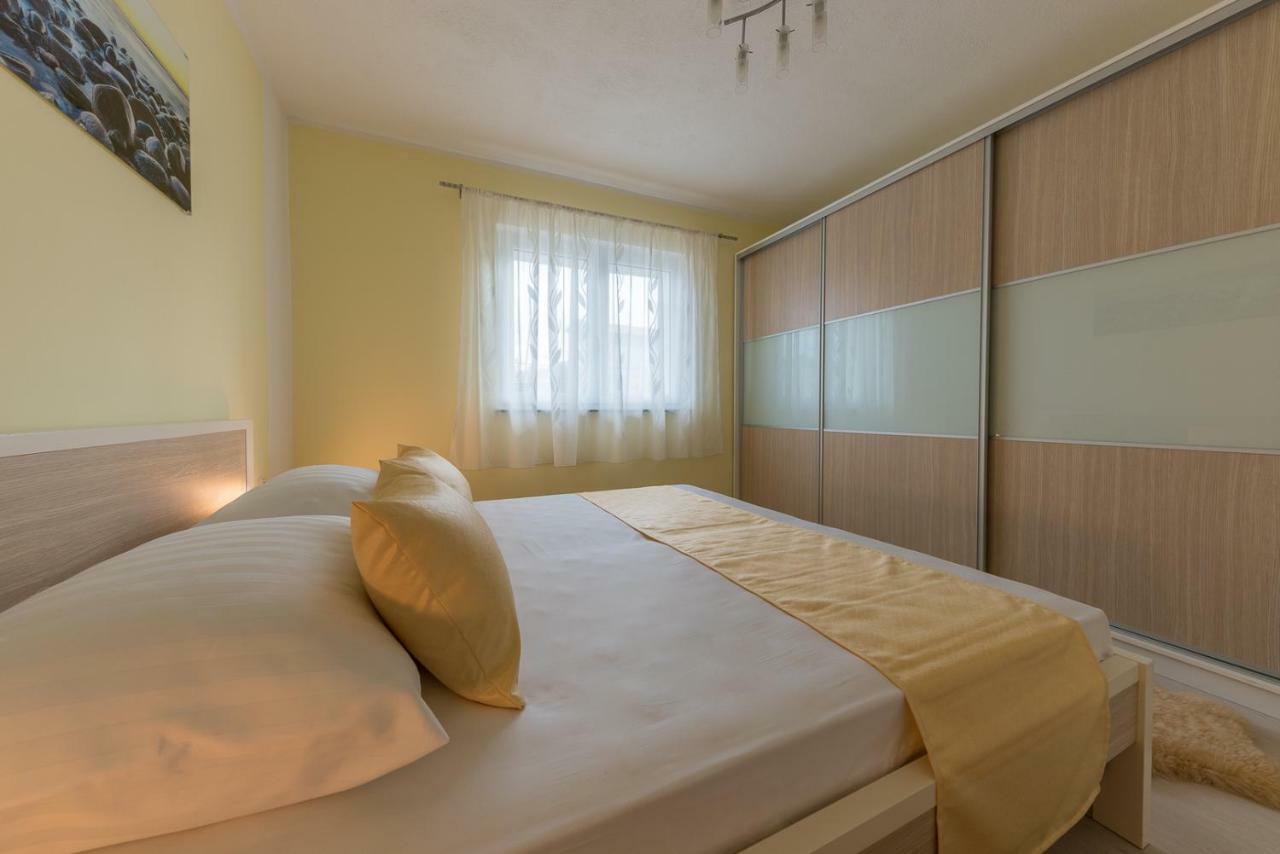 Apartment Danijela II シベニク エクステリア 写真