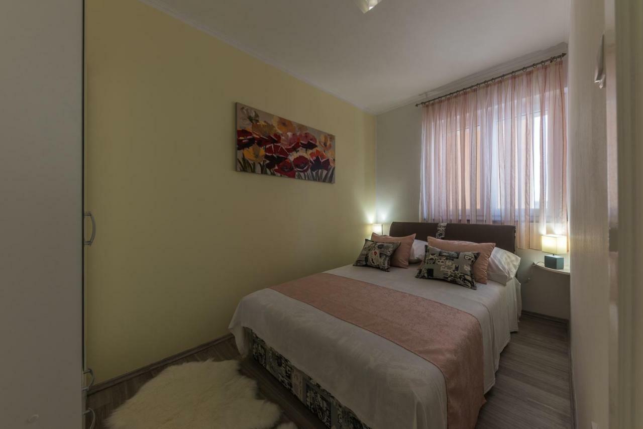 Apartment Danijela II シベニク エクステリア 写真
