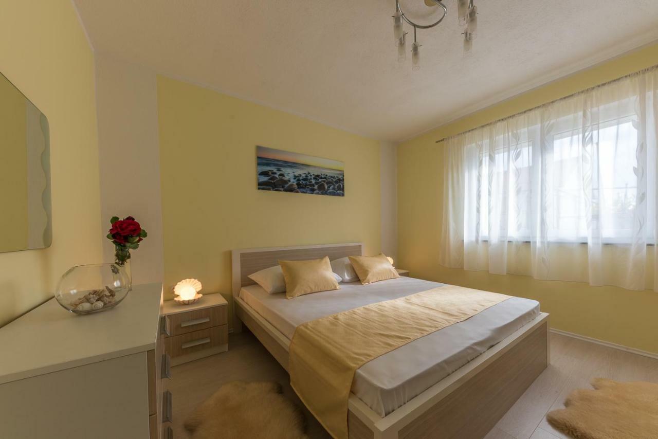 Apartment Danijela II シベニク エクステリア 写真